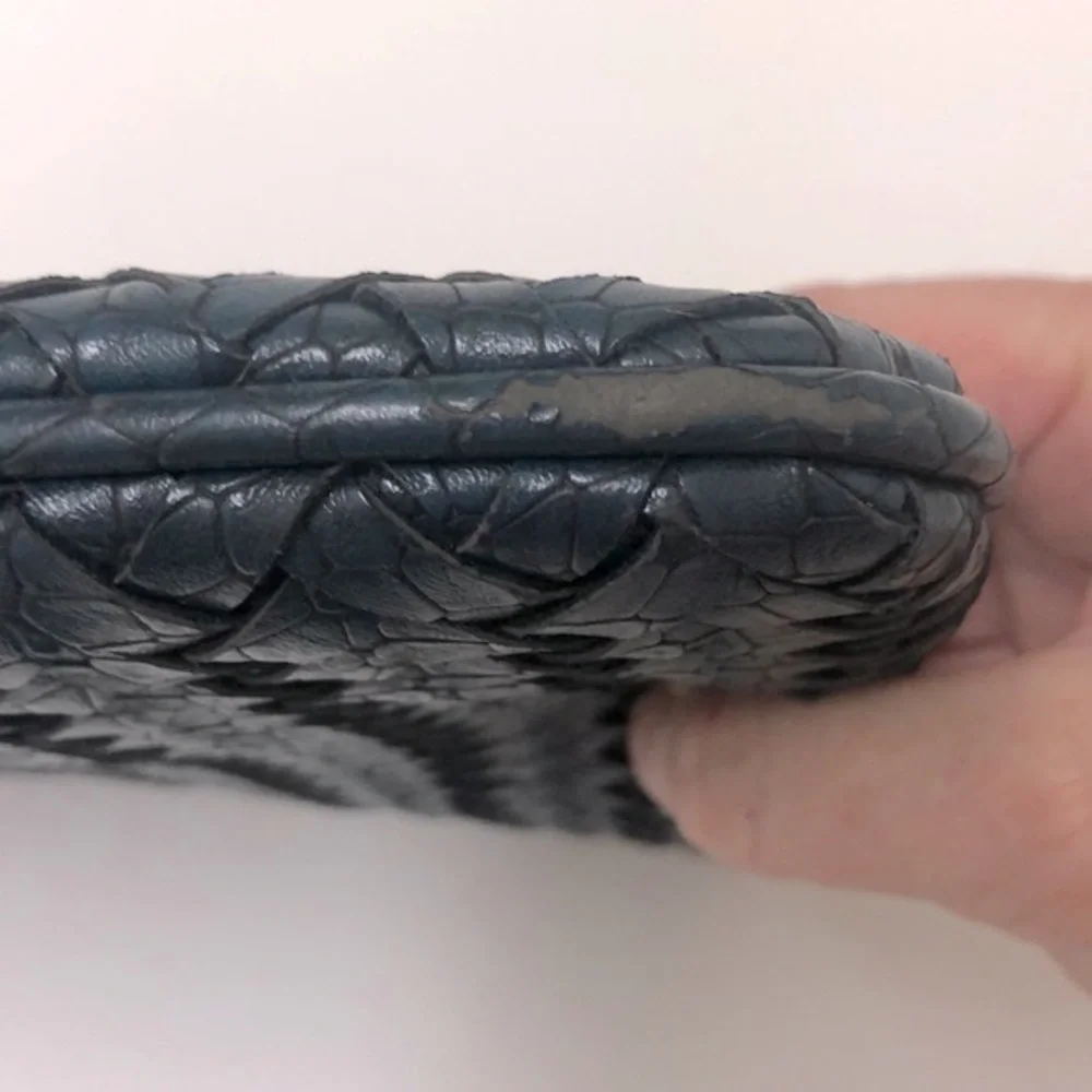 3 for $20 NEIMAN MARCUS Braided Woven Clutch Vegan Leather Make-Up Bag Navy Blue